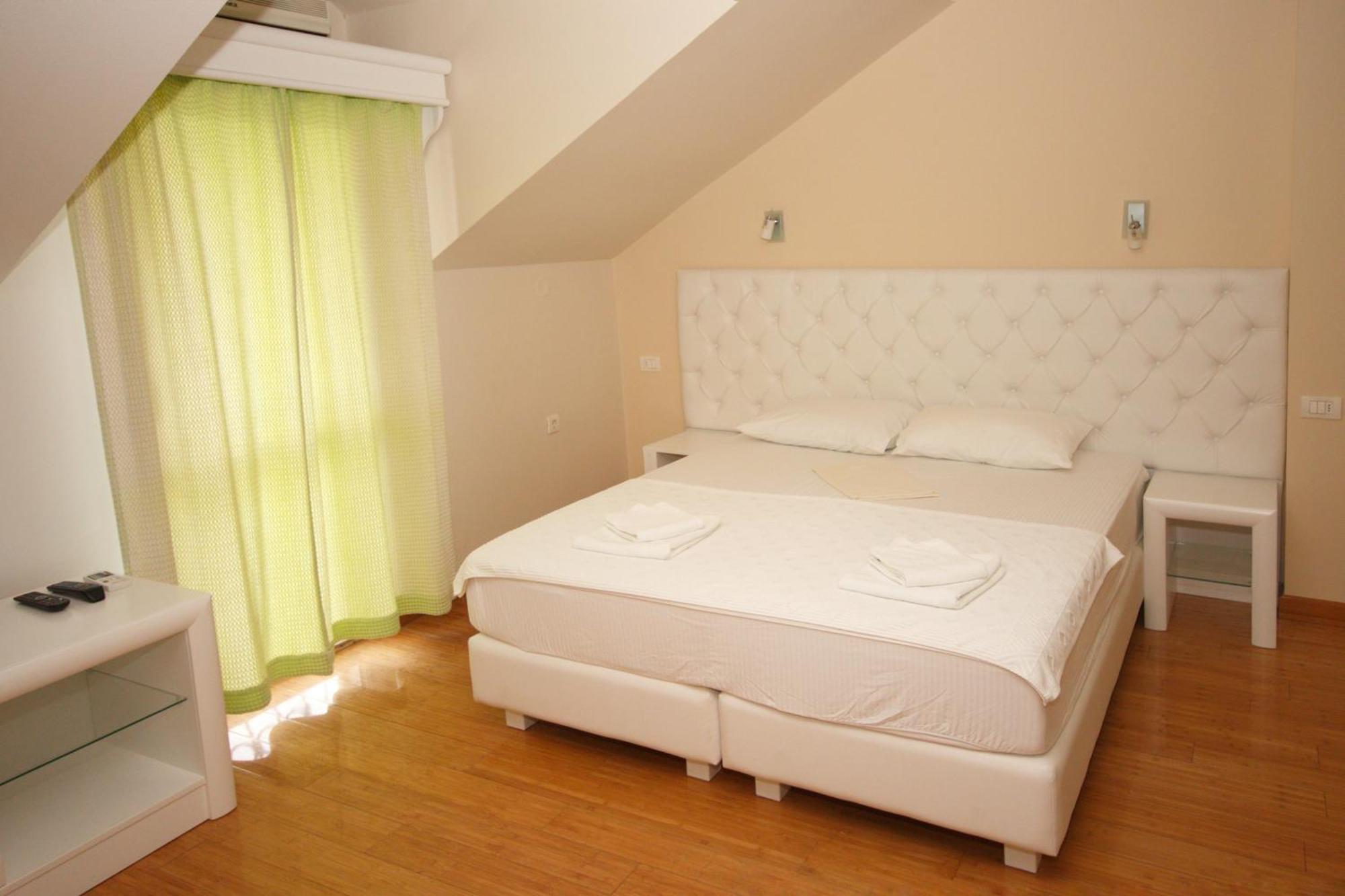 Hotel Rr Herceg Novi Exterior foto